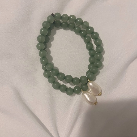 Beaded Stretch Bracelets Handmade 2 Green White NWT - Picture 3 of 8